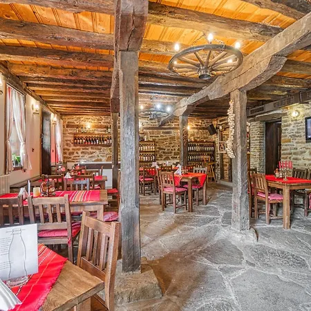 ゲストハウス Dedovite Kashti Stefanovo