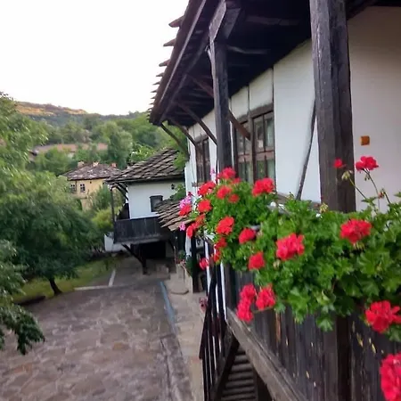 بيت ضيافة Dedovite Kashti Stefanovo (Lovech)