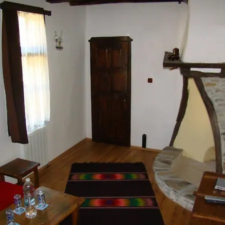 Dedovite Kashti بيت ضيافة 3*