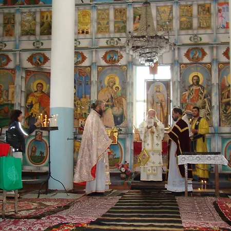 ゲストハウス Dedovite Kashti 3*