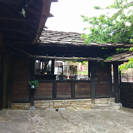 ゲストハウス Dedovite Kashti Stefanovo