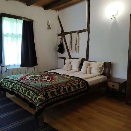 بيت ضيافة Dedovite Kashti